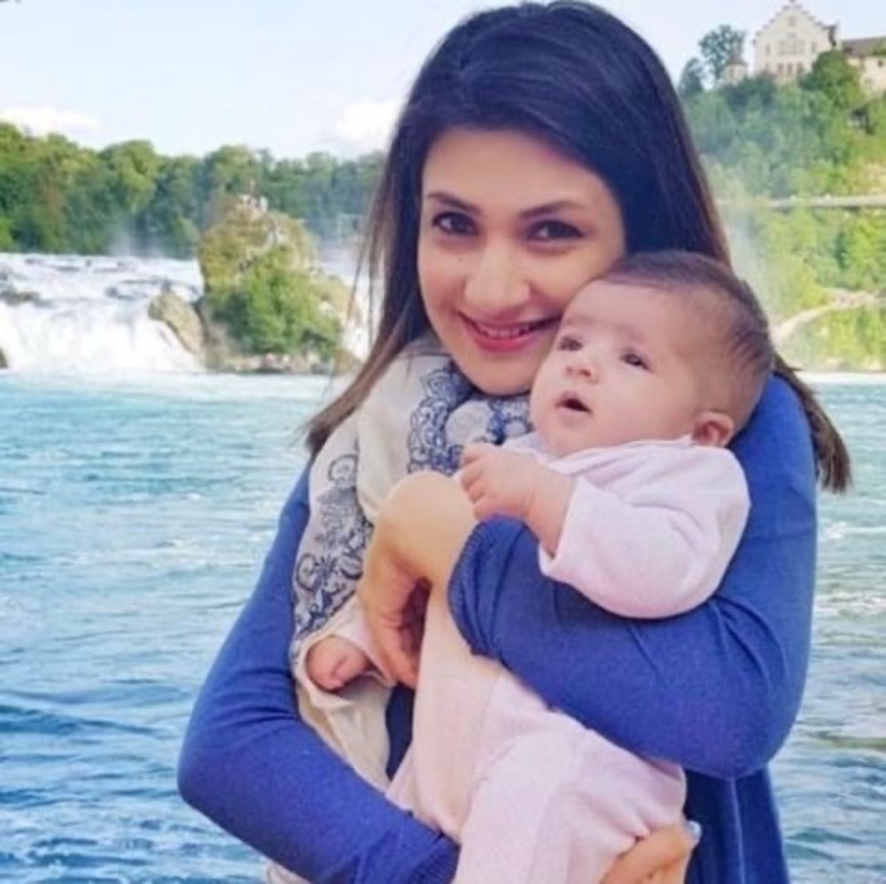 Meet your Posher, Hina